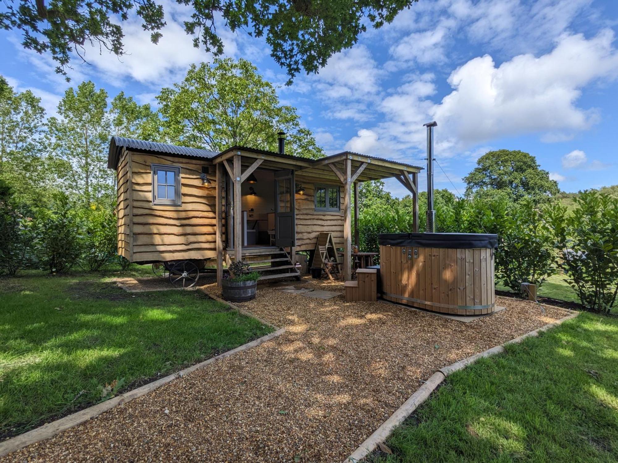 Hut In The Forest Apartment *